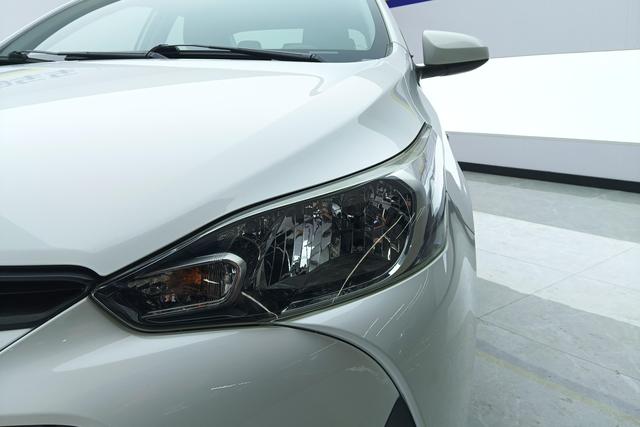 Toyota YARIS L 2017 1.5 E CVT — фото 4