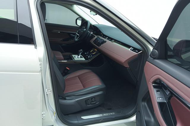 Land Rover Range Rover Evoque 2022 L 249 PS R-Dynamic — фото 10
