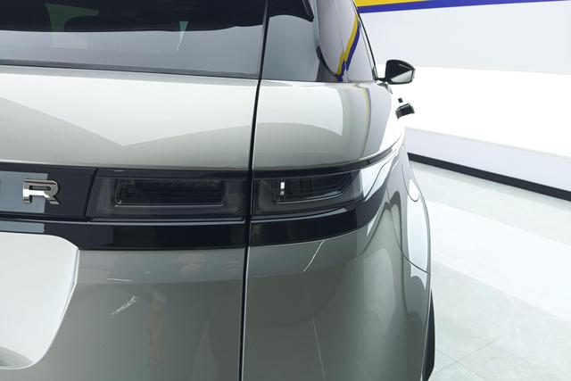 Land Rover Range Rover Evoque 2022 L 249 PS R-Dynamic — фото 8