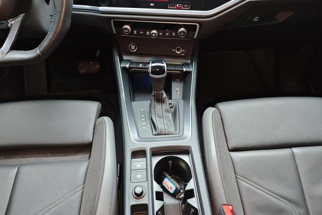 Audi Q3 Sportback 2020 — фото 14