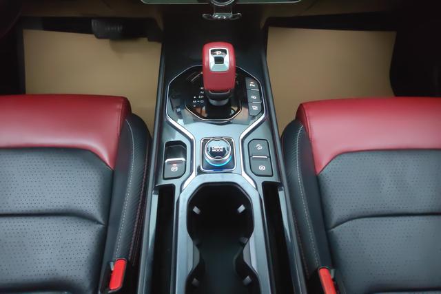 Geely Automobile Geely ICON 2022 Темно-серый из Китая, фото 6