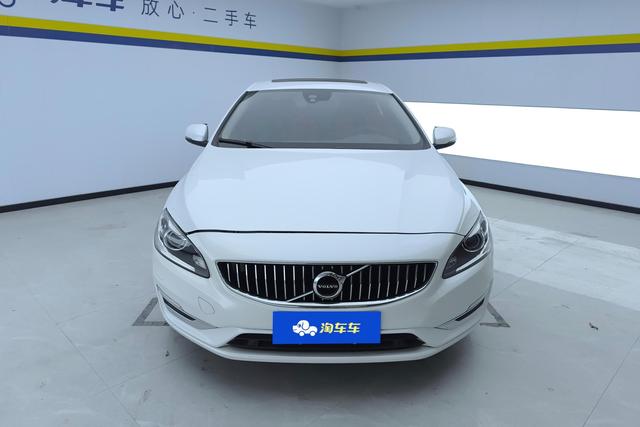 VOLVO S60 2019 — фото 2