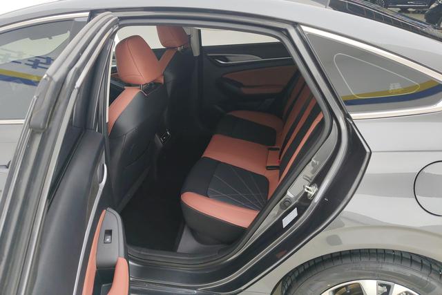 Changan Eado 2024 PLUS 1.4 T DCT — фото 16