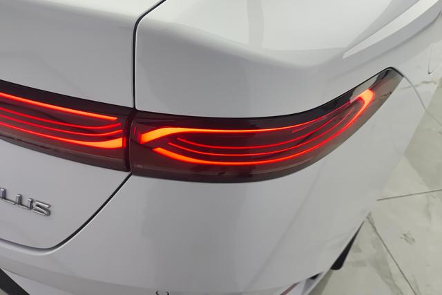 BYD Qin PLUS DM 2025 Белый из Китая