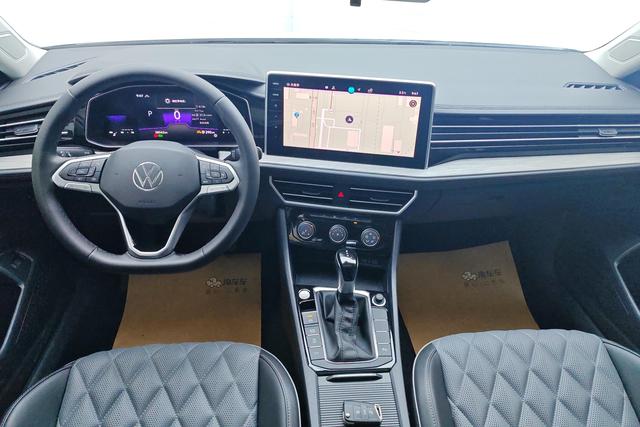 Volkswagen Sagitar 2024 300 TSI DSG — фото 14