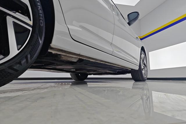 Volkswagen Sagitar 2024 300 TSI DSG — фото 7
