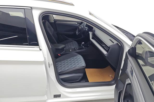 Volkswagen Sagitar 2024 300 TSI DSG — фото 8