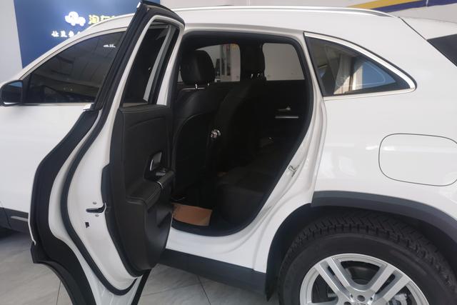 Mercedes-Benz GLA 2023 GLA 200 — фото 15