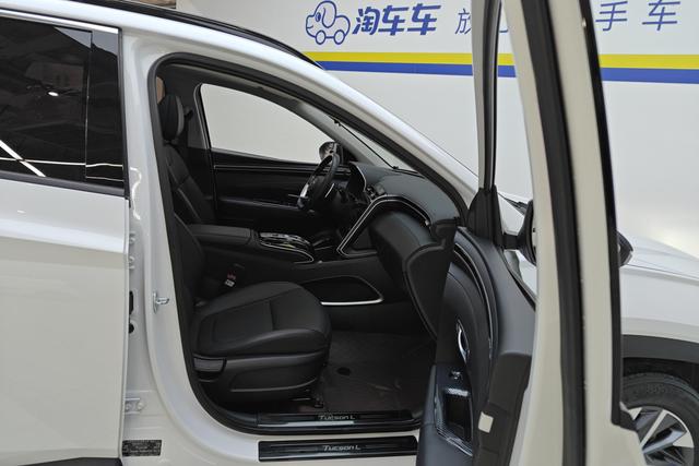 Hyundai Tucson 2023 L 1.5 T GLX 2 WD — фото 15