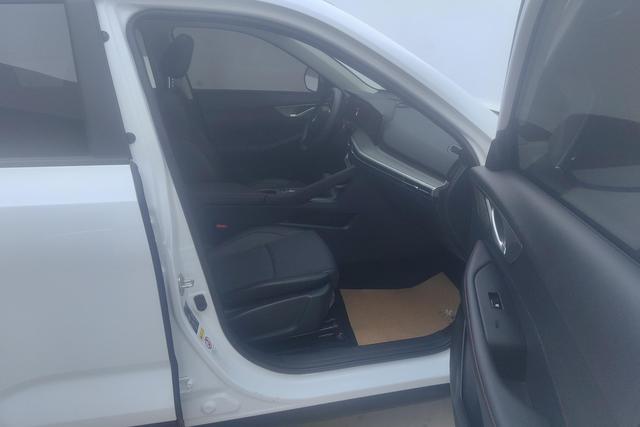 Changan CS35 PLUS 2023 NE 1.4 T DCTLuxury — фото 16