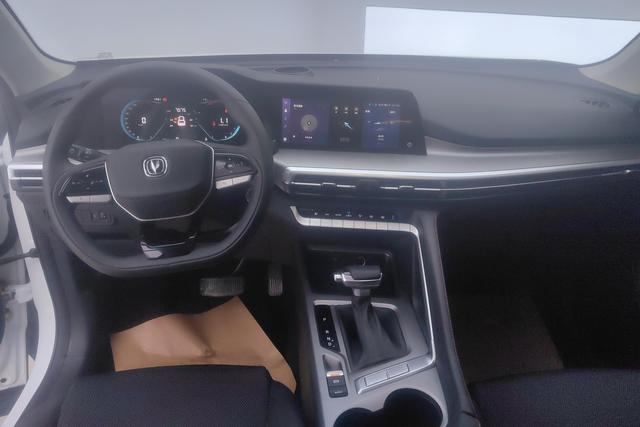 Changan CS35 PLUS 2023 NE 1.4 T DCTLuxury — фото 11