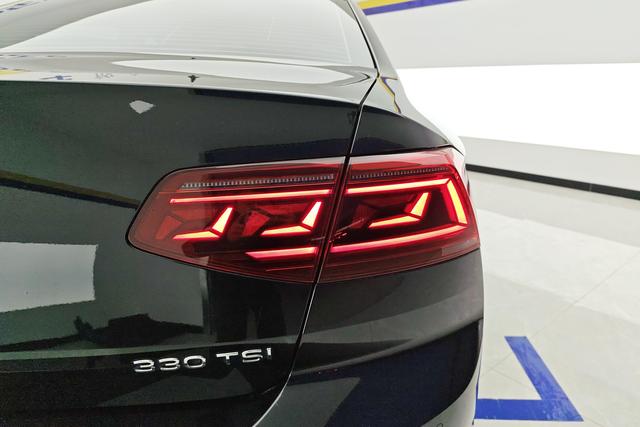 Volkswagen Magotan 2023 Черный из Китая, фото 3