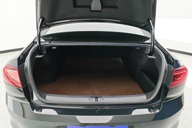 Volkswagen Magotan id 3810386 из Китая 12