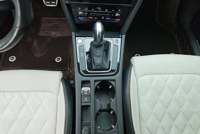 Volkswagen Magotan id 3810386 из Китая 17