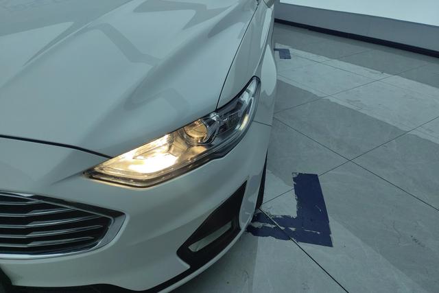 Ford Mondeo 2020 Eco Boost 180 — фото 4