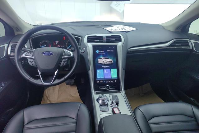 Ford Mondeo 2020 — фото 13