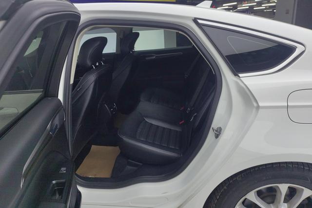 Ford Mondeo 2020 Eco Boost 180 — фото 16