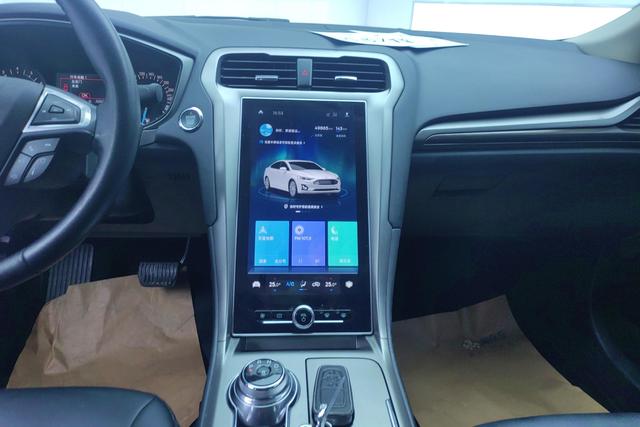 Ford Mondeo 2020 Eco Boost 180 — фото 11