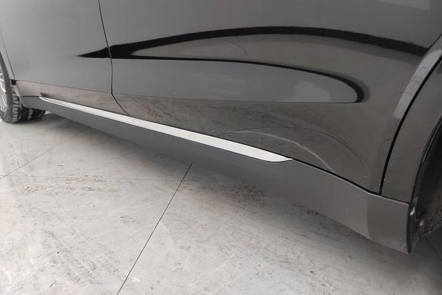 Red flag E-QM5 2023 Черный из Китая, фото 6