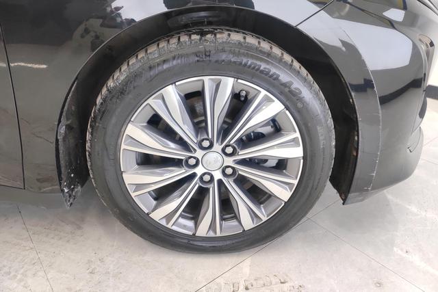 Red flag E-QM5 id 3785470 из Китая 11