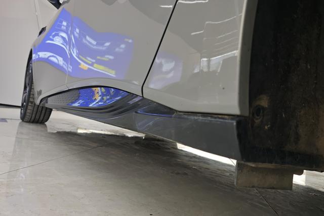 Red flag EH7 2024 Темно-серый из Китая, фото 2