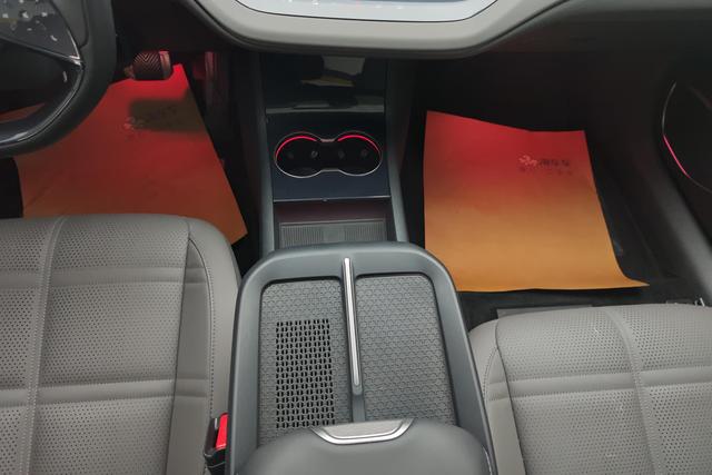 Red flag EH7 2024 Темно-серый из Китая, фото 5