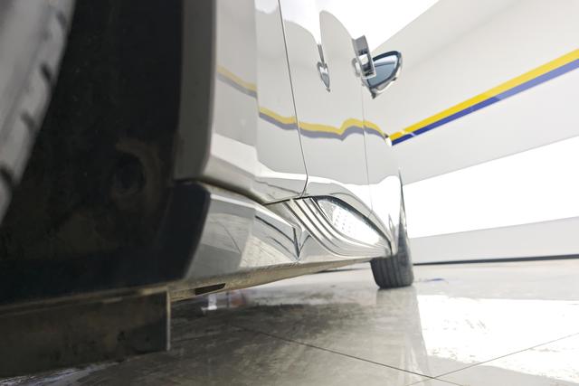 Red flag EH7 id 3785786 из Китая 8