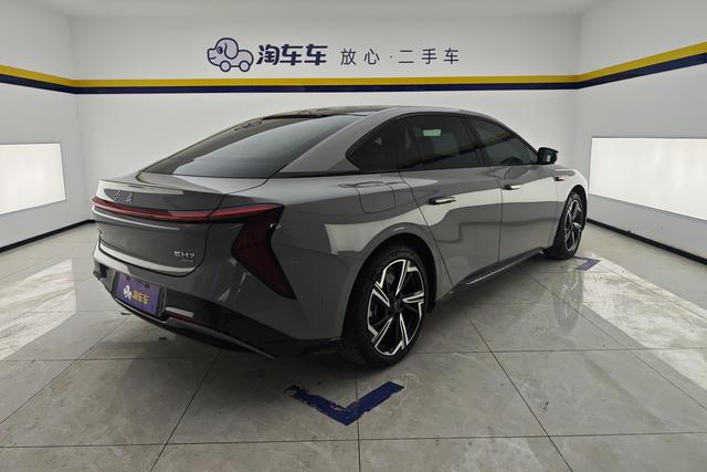 Red flag EH7 id 3785786 из Китая 10