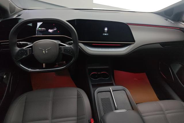 Red flag EH7 id 3785786 из Китая 17