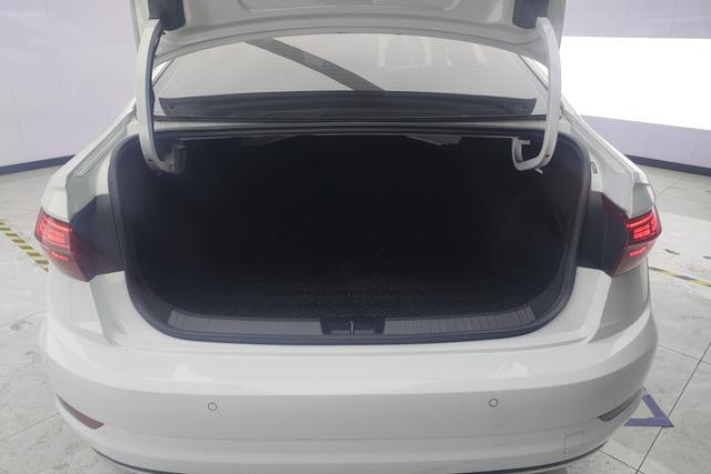 Volkswagen Sagitar id 3768847 из Китая 7