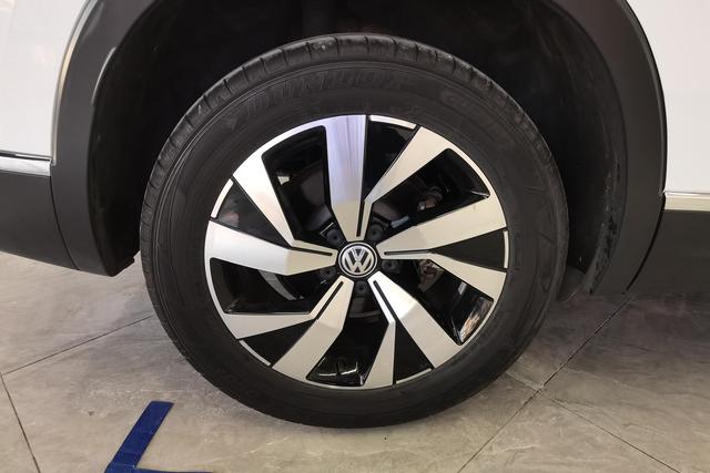 Volkswagen Tayron 2020 330 TSI — фото 11