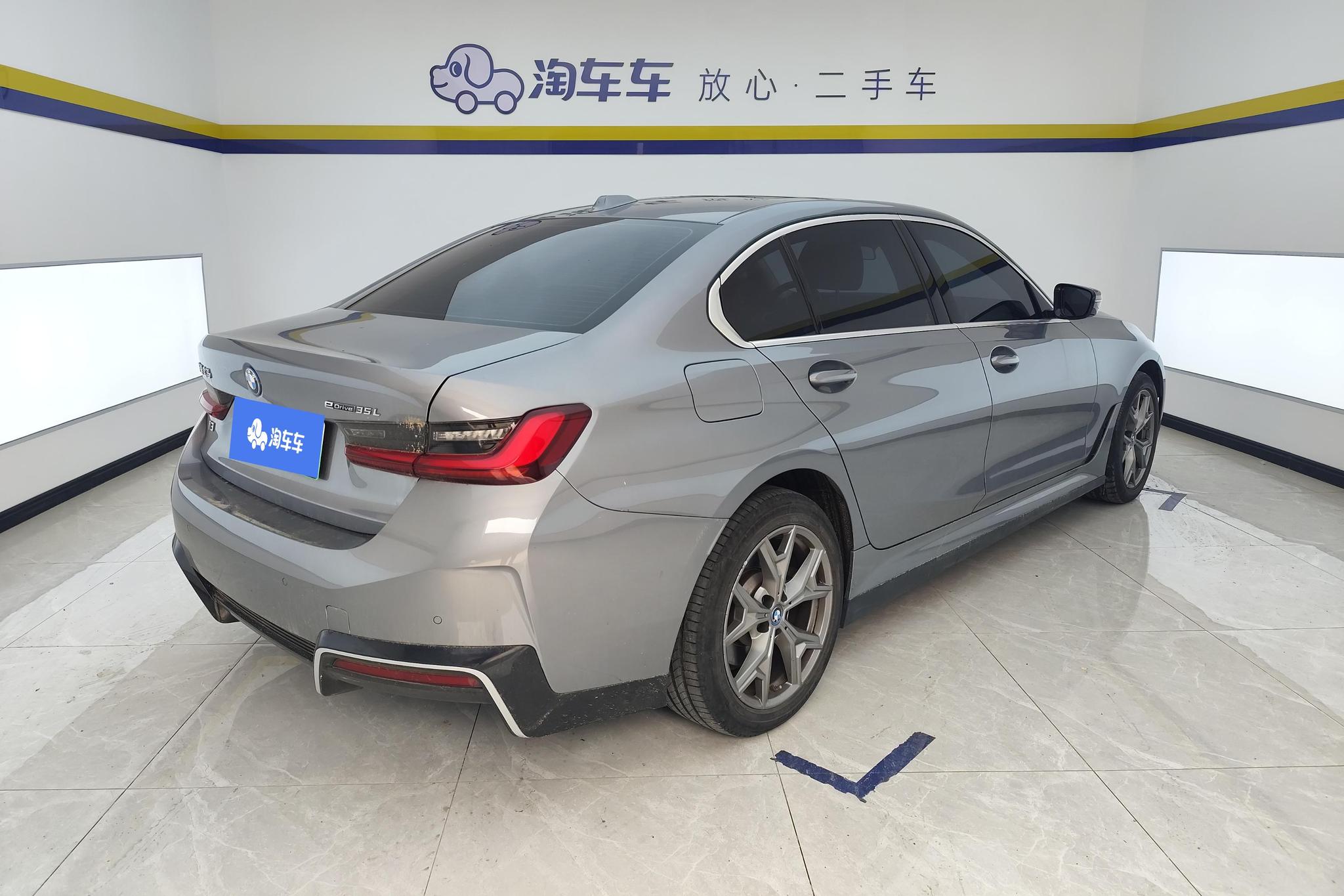 BMW i3 2022 eDrive35L