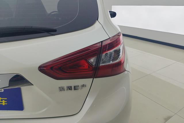 Nissan TIIDA 2022 Белый из Китая, фото 6