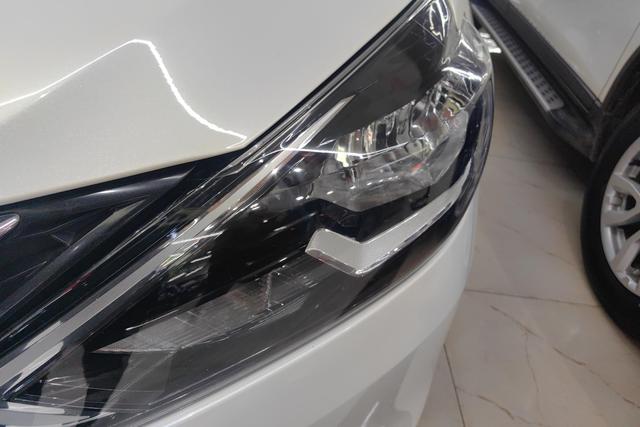 Nissan Xuan Yi id 3782082 из Китая 10