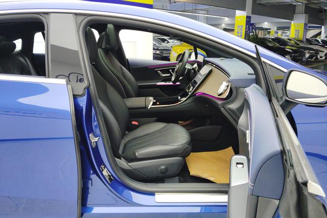 Mercedes-Benz EQE id 3857670 из Китая 14