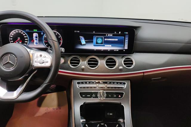 Mercedes Benz E-Class 2020 — фото 12