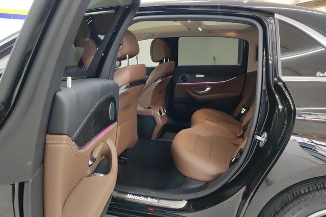 Mercedes Benz E-Class 2020 — фото 16