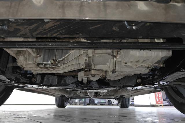 GAC Trumpchi Trumpchi GS3 2023 Темно-серый из Китая, фото 2