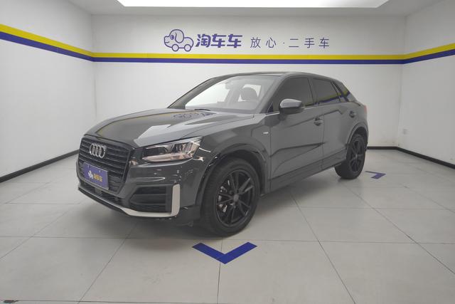 Audi Q2L 2021 Темно-серый из Китая, фото 2