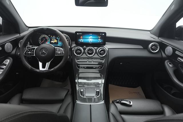 Mercedes Benz GLC 2022 — фото 13