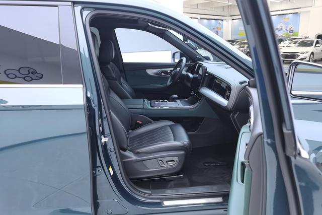 Trumpchi GS8 2022 2.0 TM Hybrid 2 WD 7 — фото 15