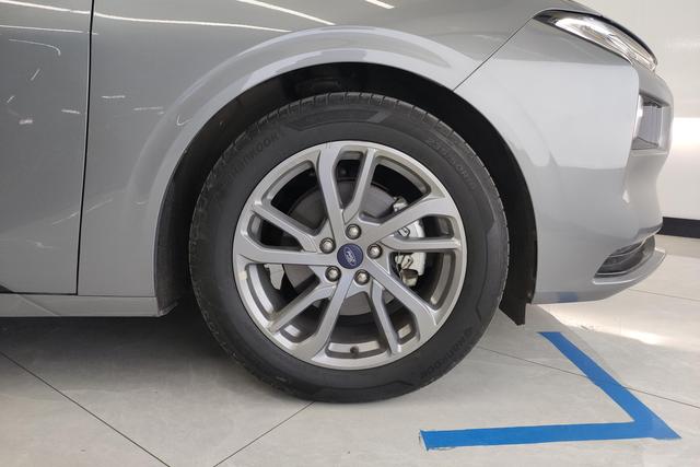 Ford Mondeo 2023 Eco Boost 180 Luxury — фото 10