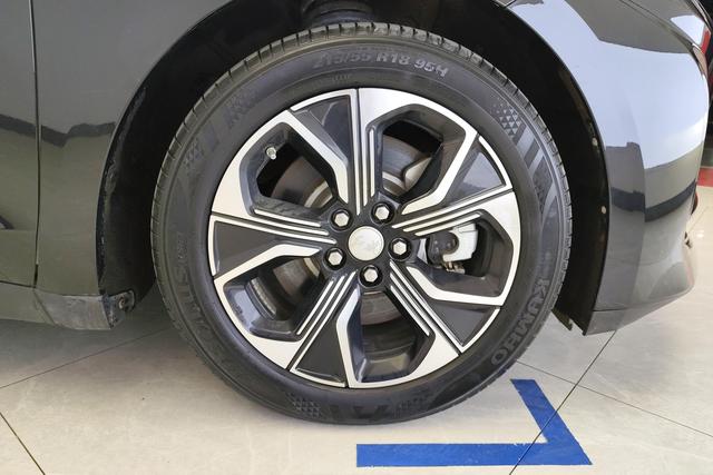 Red flag E-QM5 id 3810586 из Китая 11