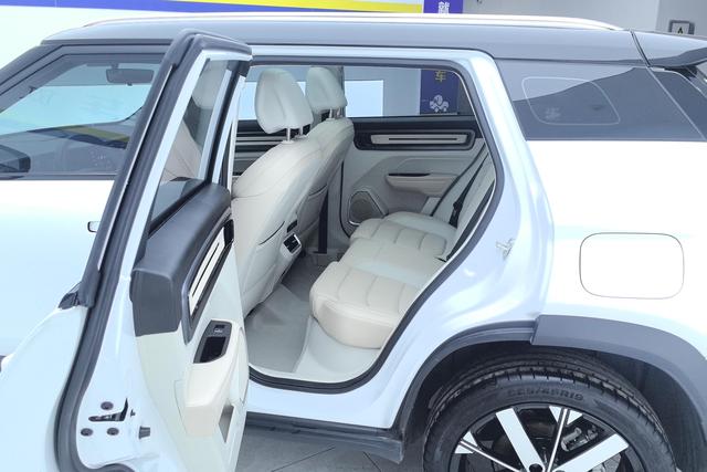 Geely Automobile Geely ICON id 3810626 из Китая 16