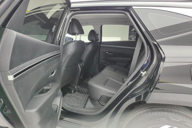 Hyundai Tucson 2023 L 1.5 T DLX 2 WD — фото 16