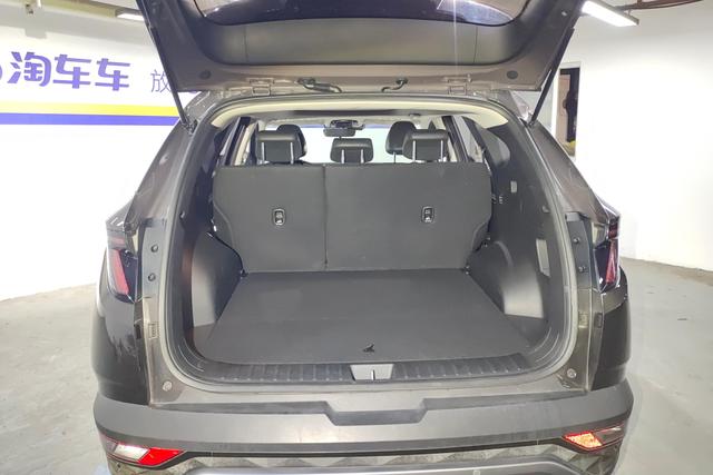Hyundai Tucson 2023 L 1.5 T DLX 2 WD — фото 17