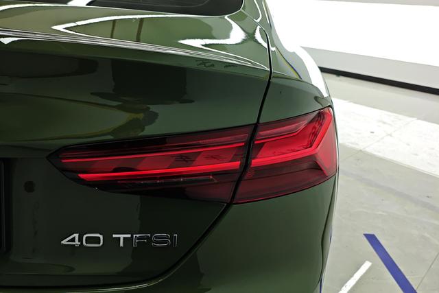 Audi A5 2024 Sportback 40 TFSI — фото 5