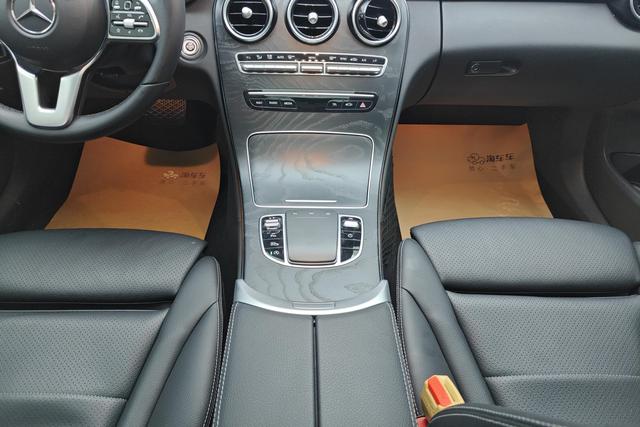 Mercedes-Benz C-Class 2019 C 180 L — фото 15