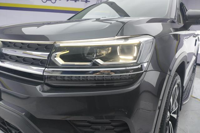 Volkswagen Tuyue 2019 Темно-серый из Китая