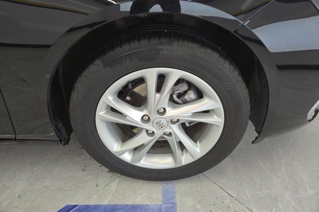 Buick Regal id 3810337 из Китая 9